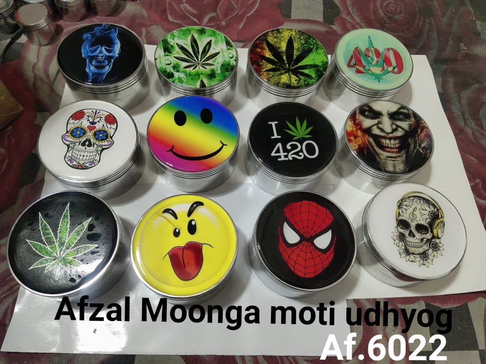 metal herb grinder