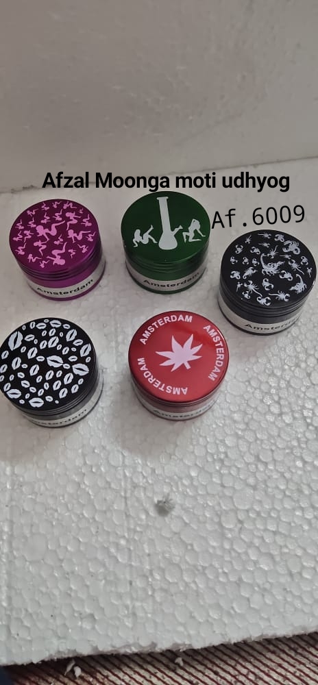 metal herb grinder